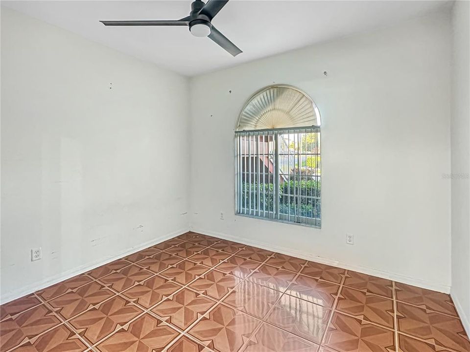 出租: $1,395 (2 贝兹, 2 浴室, 981 平方英尺)