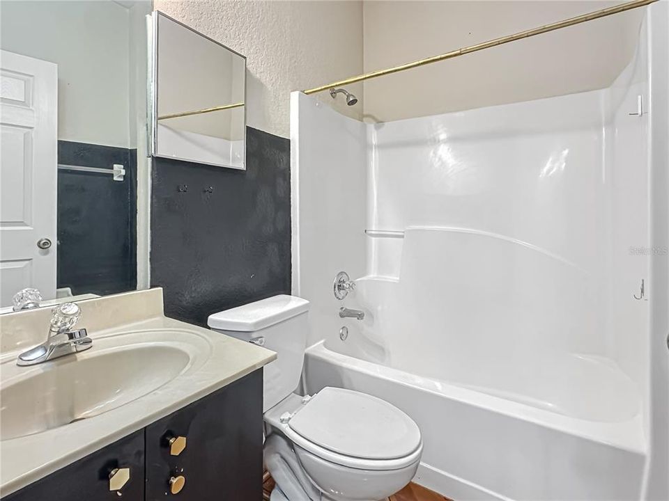 出租: $1,395 (2 贝兹, 2 浴室, 981 平方英尺)