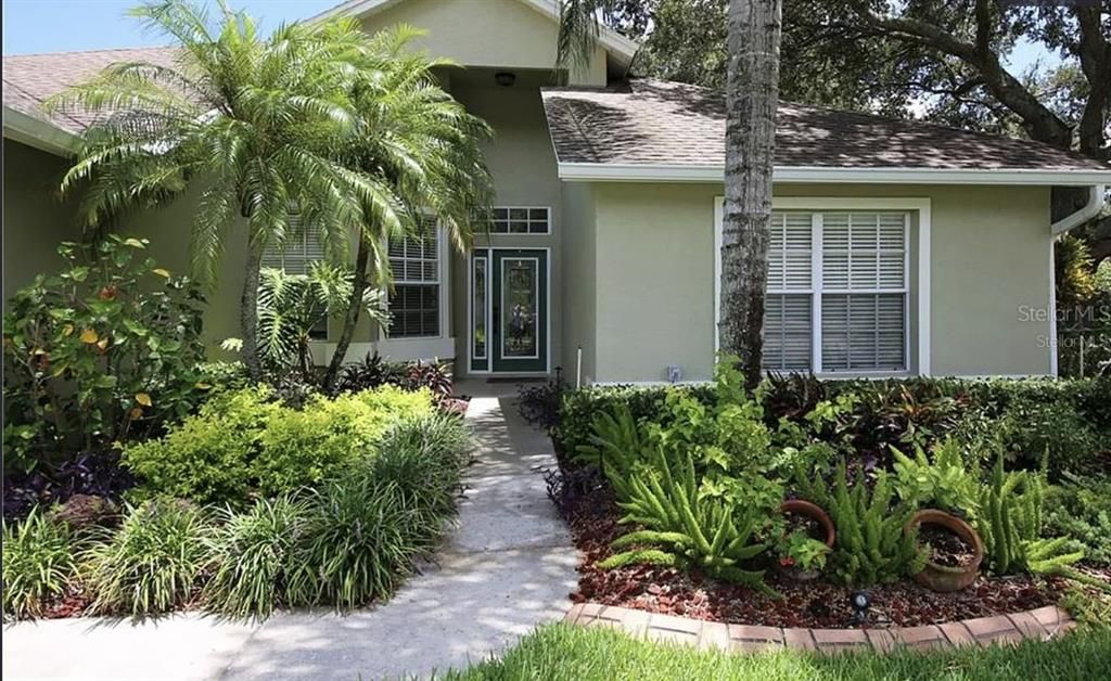 For Rent: $3,000 (4 beds, 2 baths, 1874 Square Feet)