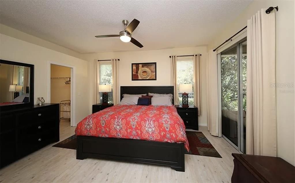 For Rent: $3,000 (4 beds, 2 baths, 1874 Square Feet)
