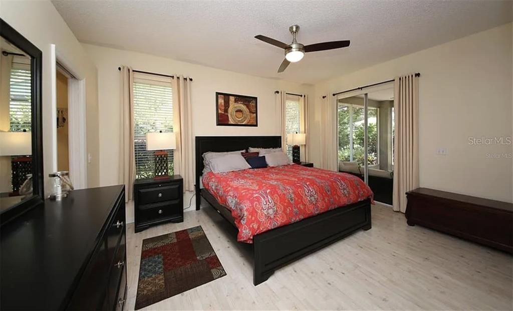 For Rent: $3,000 (4 beds, 2 baths, 1874 Square Feet)