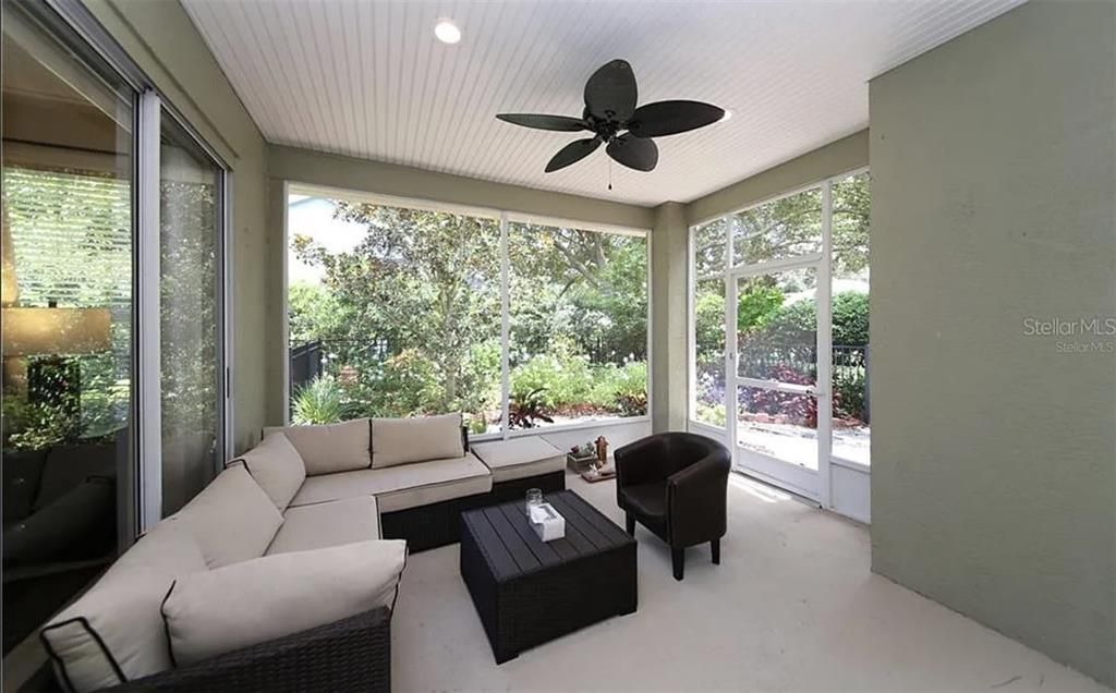 For Rent: $3,000 (4 beds, 2 baths, 1874 Square Feet)