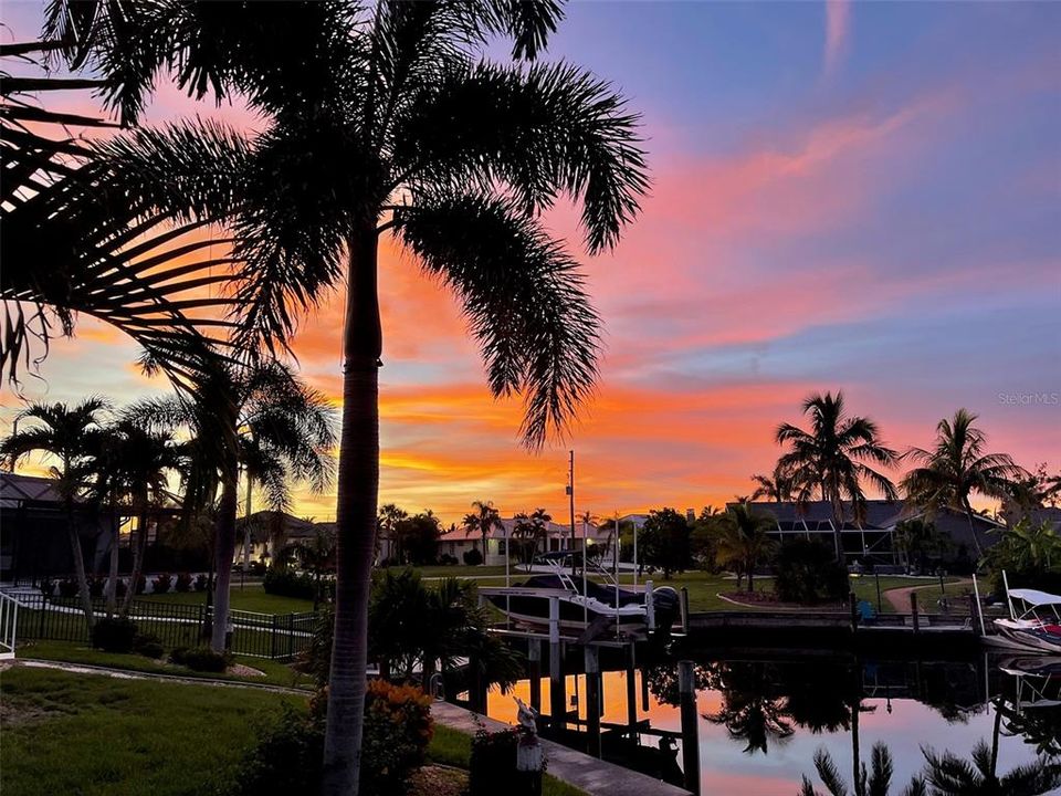 For Sale: $648,700 (3 beds, 2 baths, 2090 Square Feet)