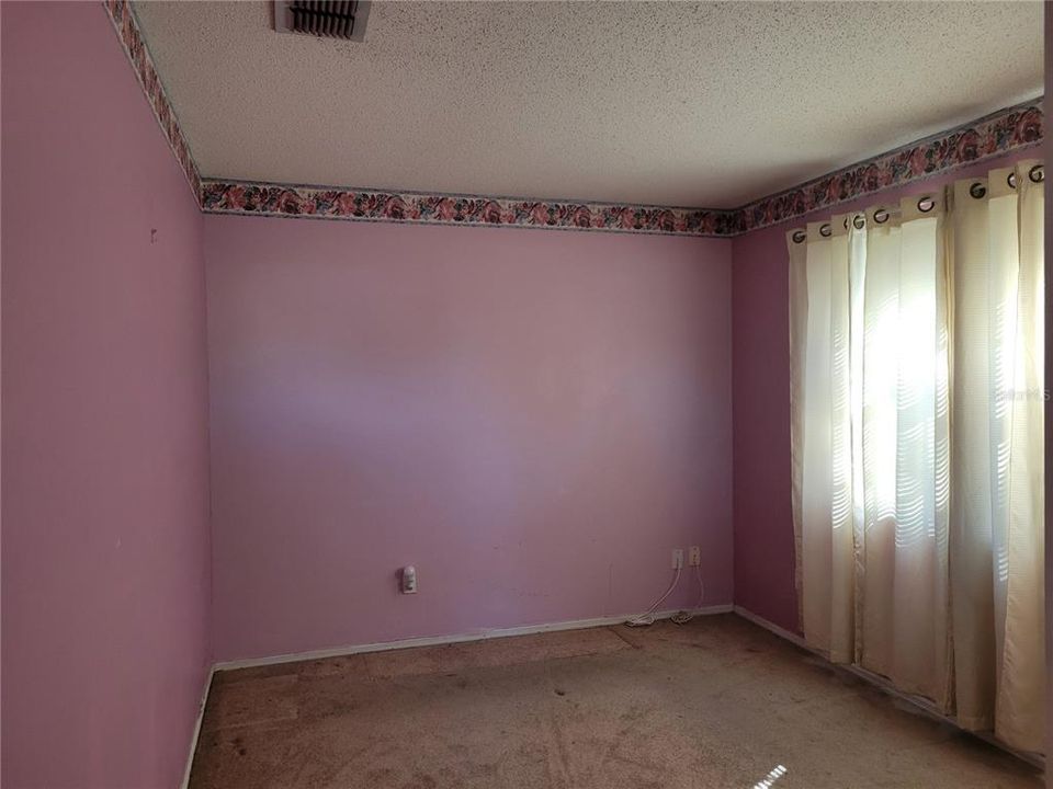 For Sale: $298,000 (3 beds, 2 baths, 1393 Square Feet)