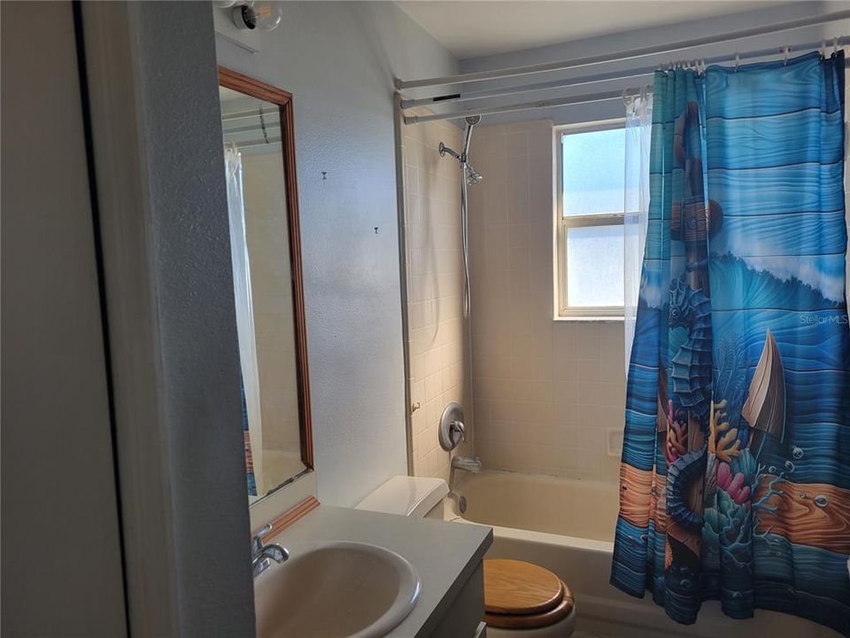 For Sale: $298,000 (3 beds, 2 baths, 1393 Square Feet)