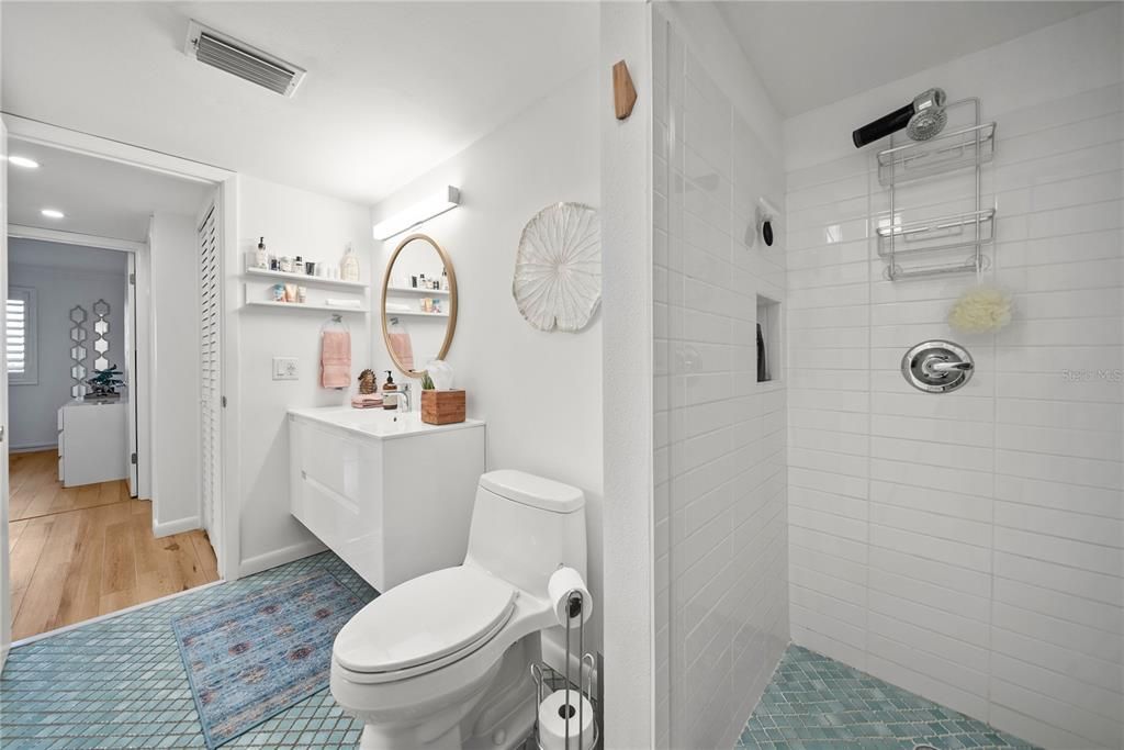 待售: $369,000 (2 贝兹, 2 浴室, 1107 平方英尺)