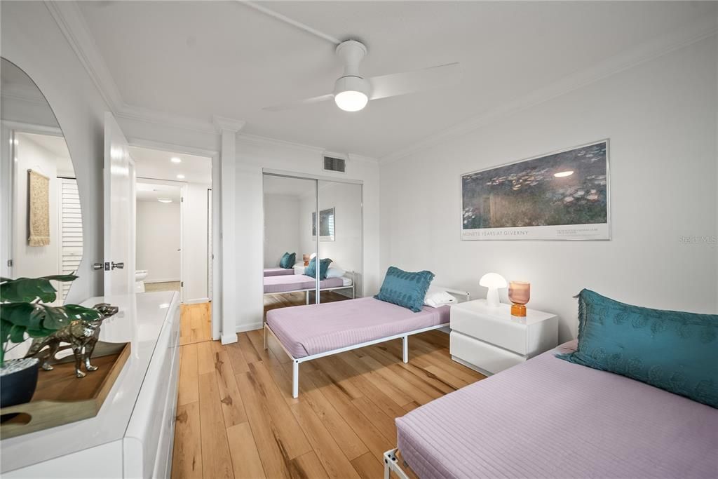 待售: $369,000 (2 贝兹, 2 浴室, 1107 平方英尺)