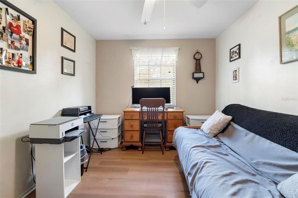 Active With Contract: $269,900 (3 beds, 2 baths, 1080 Square Feet)