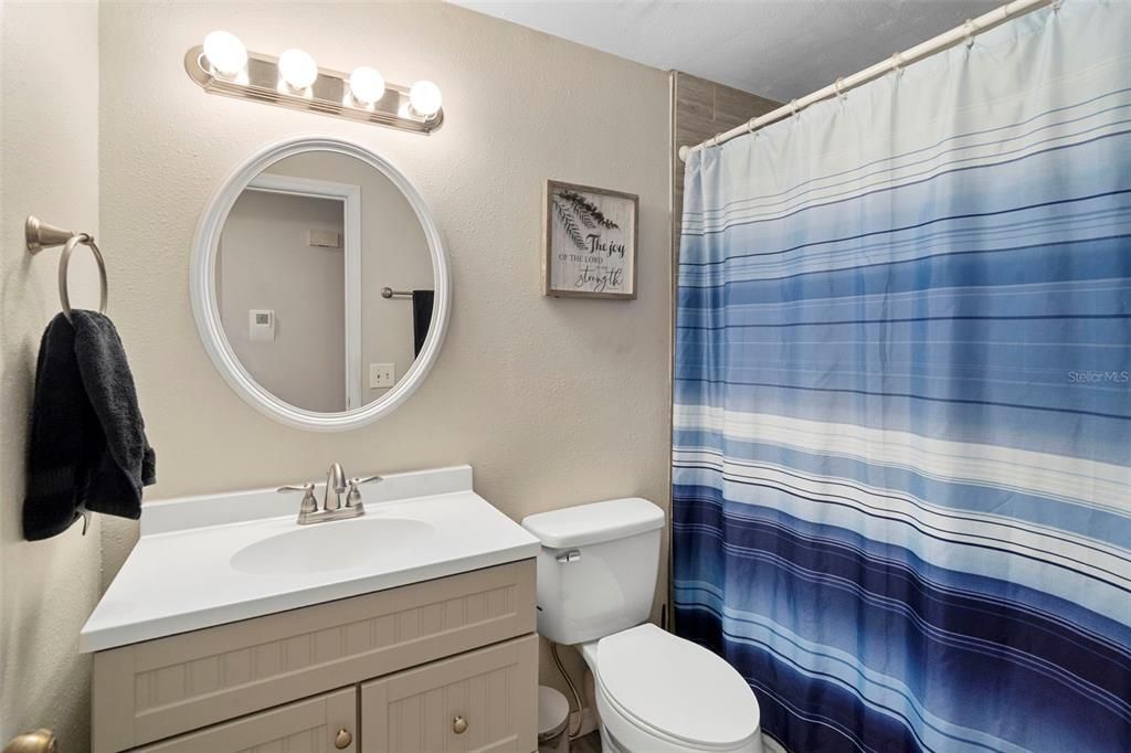 Active With Contract: $269,900 (3 beds, 2 baths, 1080 Square Feet)