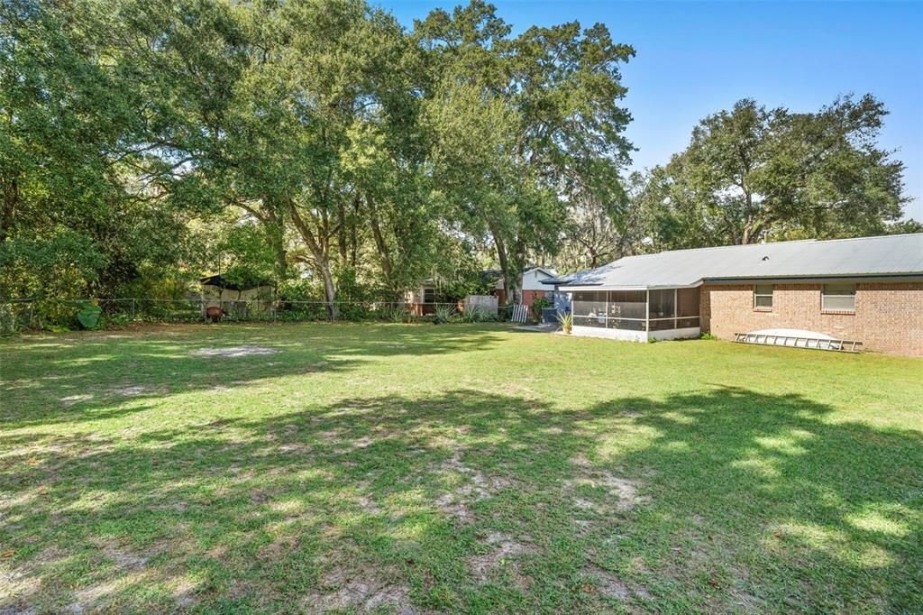 Active With Contract: $269,900 (3 beds, 2 baths, 1080 Square Feet)