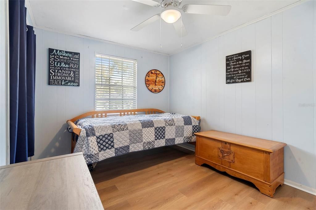 Active With Contract: $269,900 (3 beds, 2 baths, 1080 Square Feet)