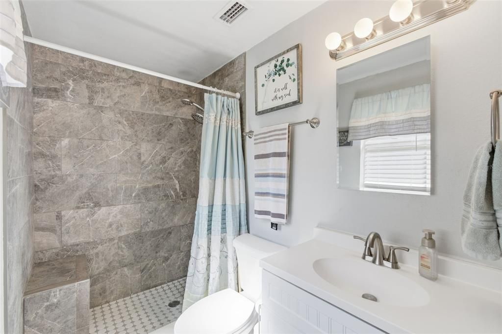 Active With Contract: $269,900 (3 beds, 2 baths, 1080 Square Feet)