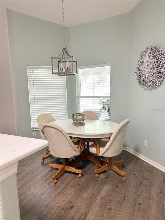 На продажу: $585,000 (3 спален, 2 ванн, 1859 Квадратных фут)