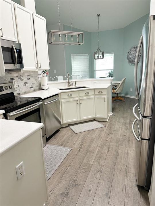 На продажу: $585,000 (3 спален, 2 ванн, 1859 Квадратных фут)