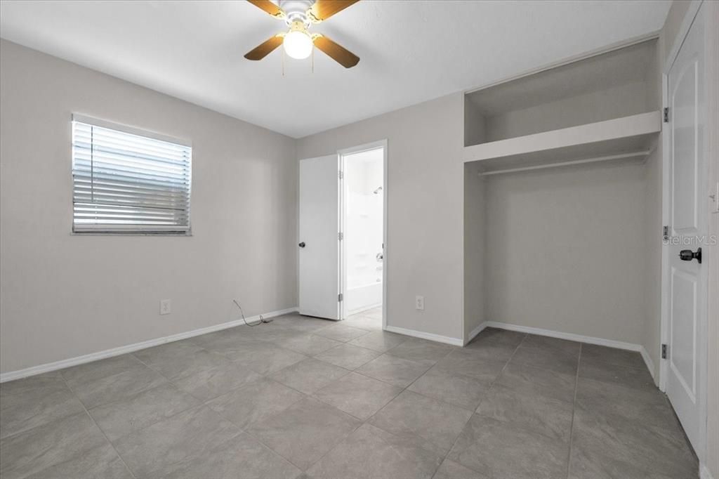 En Venta: $260,000 (4 camas, 0 baños, 1560 Pies cuadrados)