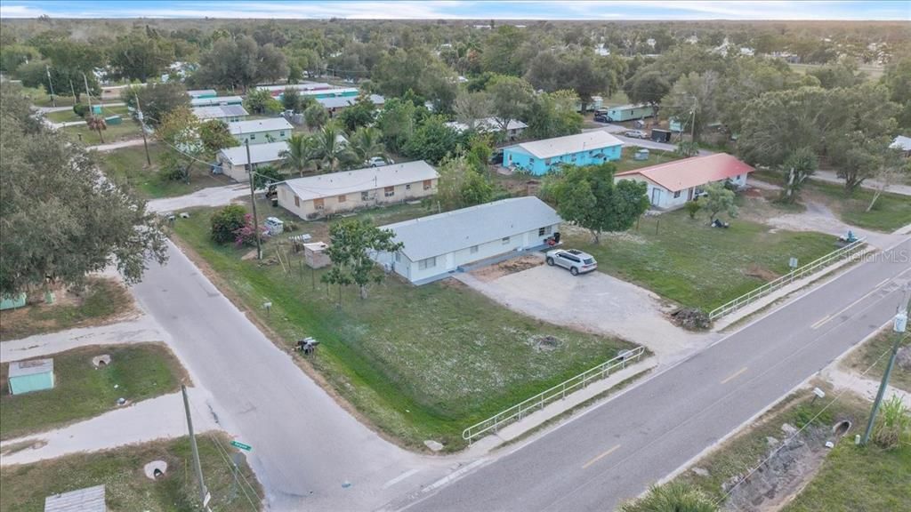 En Venta: $260,000 (4 camas, 0 baños, 1560 Pies cuadrados)