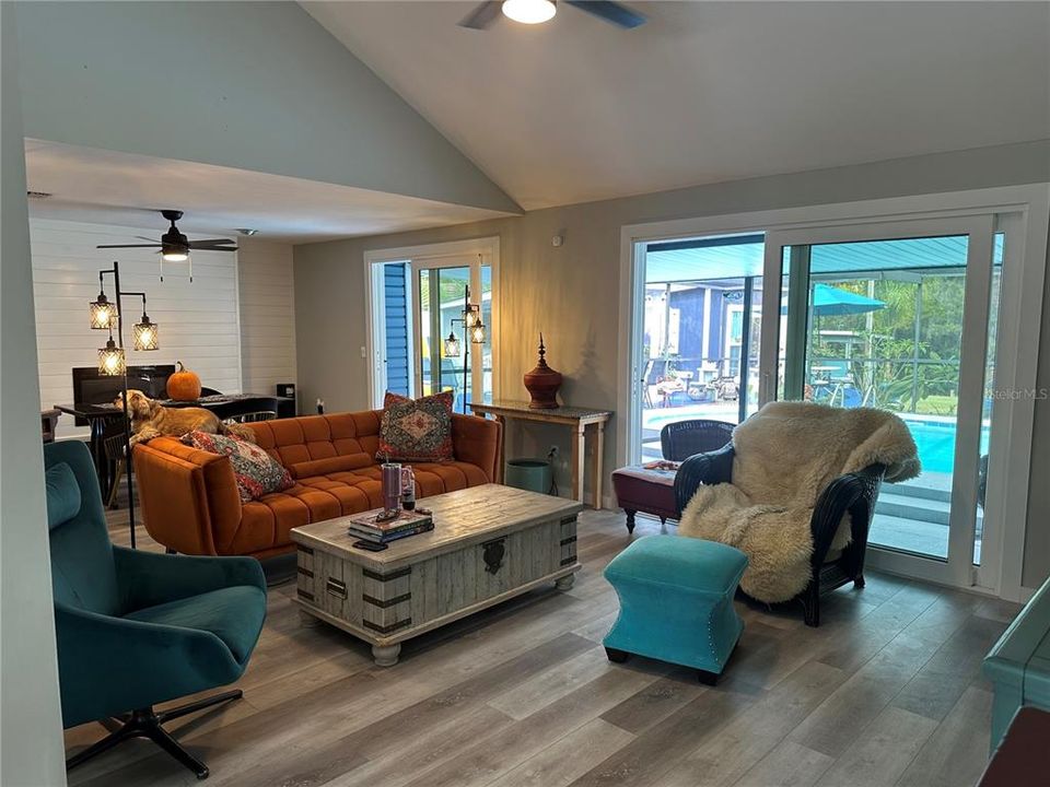 На продажу: $649,000 (3 спален, 2 ванн, 1520 Квадратных фут)