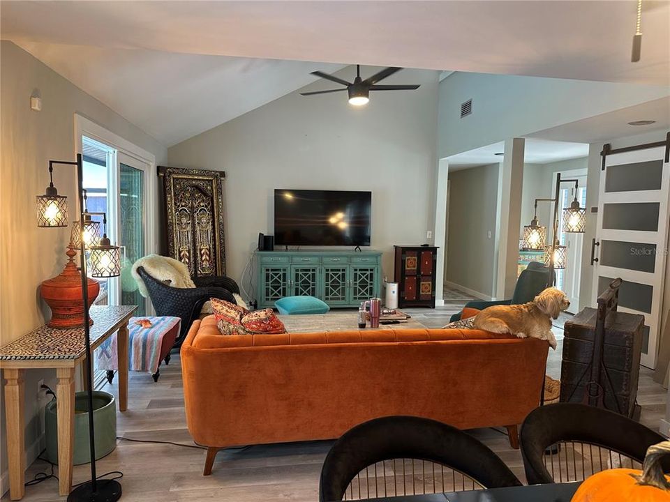 На продажу: $649,000 (3 спален, 2 ванн, 1520 Квадратных фут)