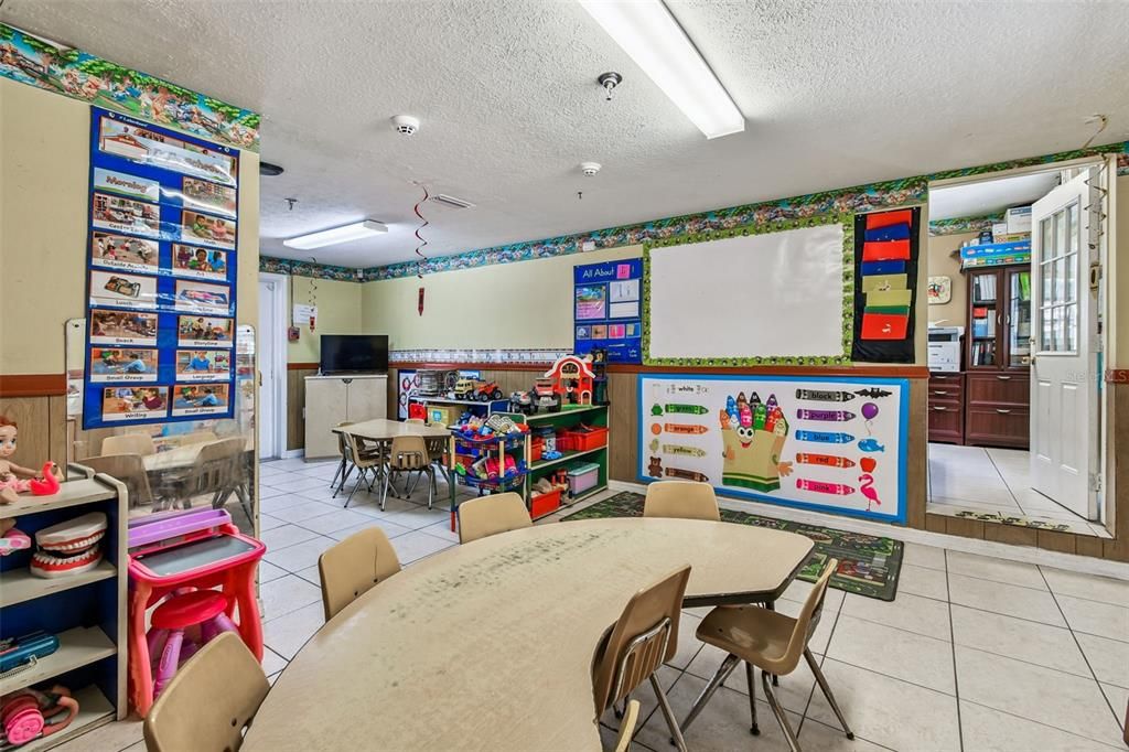 For Sale: $575,000 (0 beds, 0 baths, 1296 Square Feet)