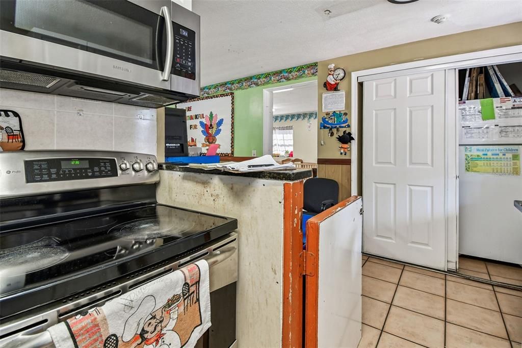 For Sale: $575,000 (0 beds, 0 baths, 1296 Square Feet)