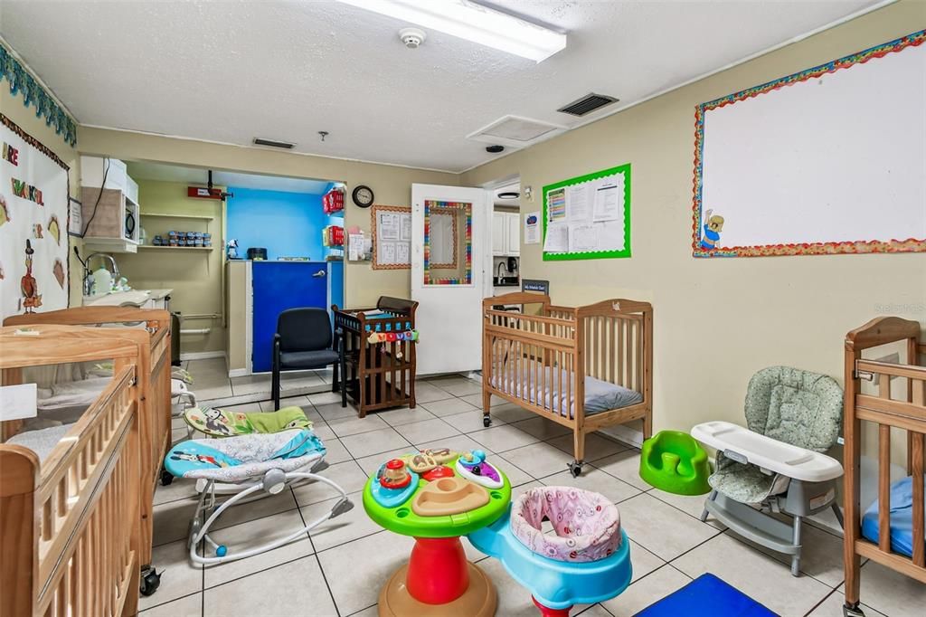 For Sale: $575,000 (0 beds, 0 baths, 1296 Square Feet)