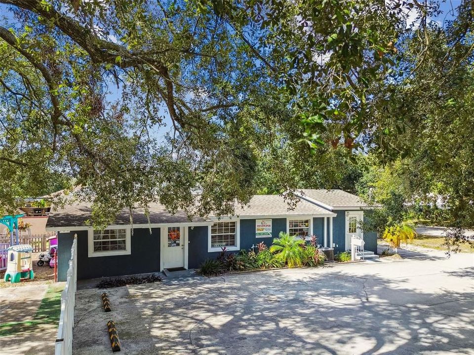 For Sale: $575,000 (0 beds, 0 baths, 1296 Square Feet)