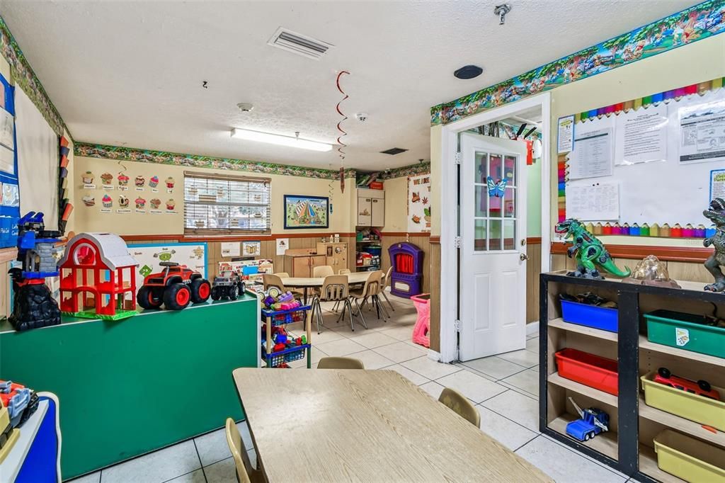 For Sale: $575,000 (0 beds, 0 baths, 1296 Square Feet)