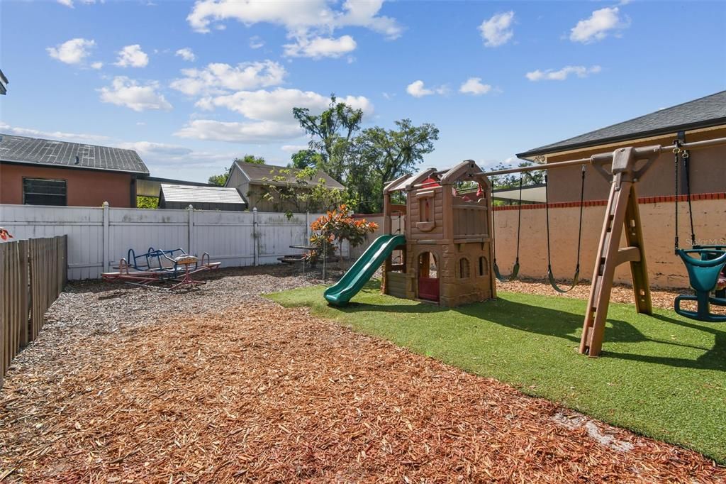 For Sale: $575,000 (0 beds, 0 baths, 1296 Square Feet)