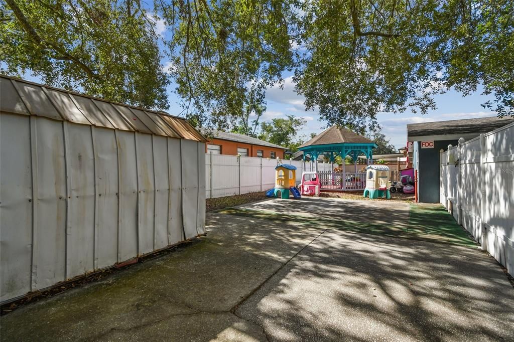 For Sale: $575,000 (0 beds, 0 baths, 1296 Square Feet)