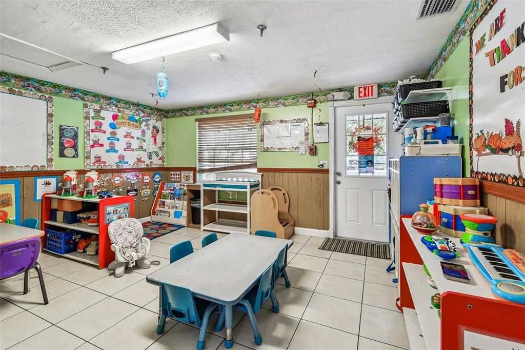 For Sale: $575,000 (0 beds, 0 baths, 1296 Square Feet)