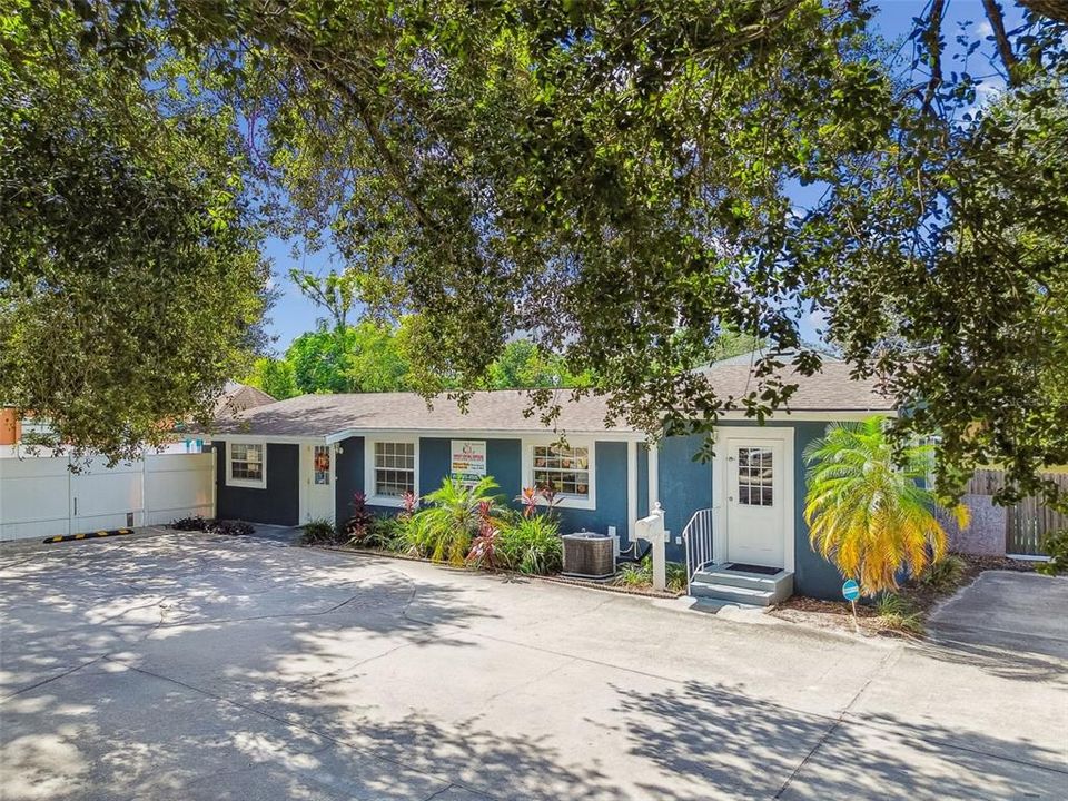 For Sale: $575,000 (0 beds, 0 baths, 1296 Square Feet)