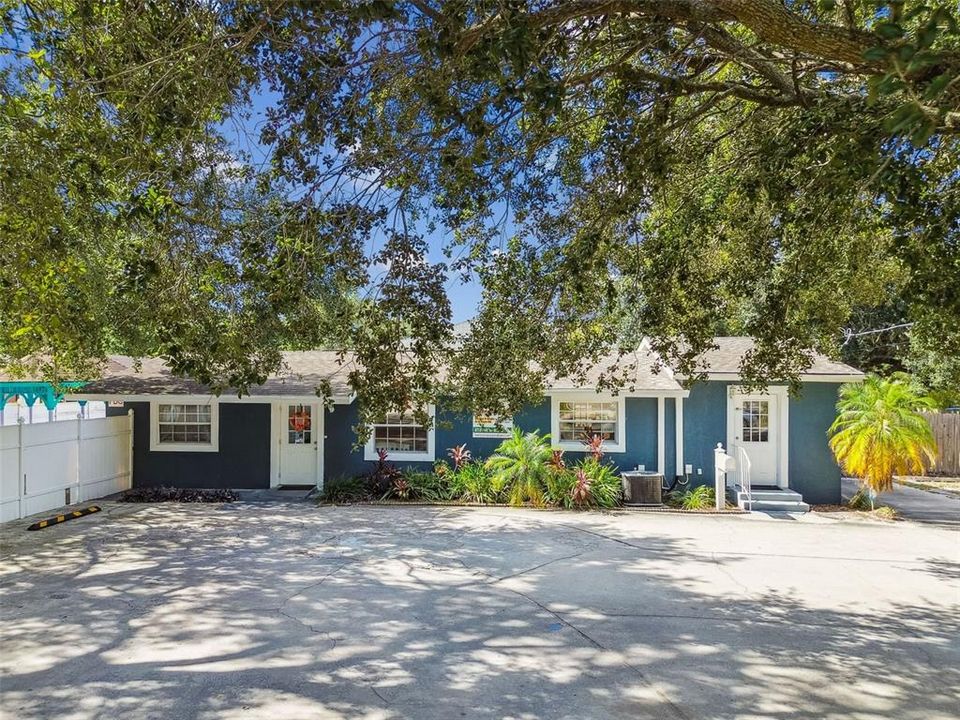 For Sale: $575,000 (0 beds, 0 baths, 1296 Square Feet)