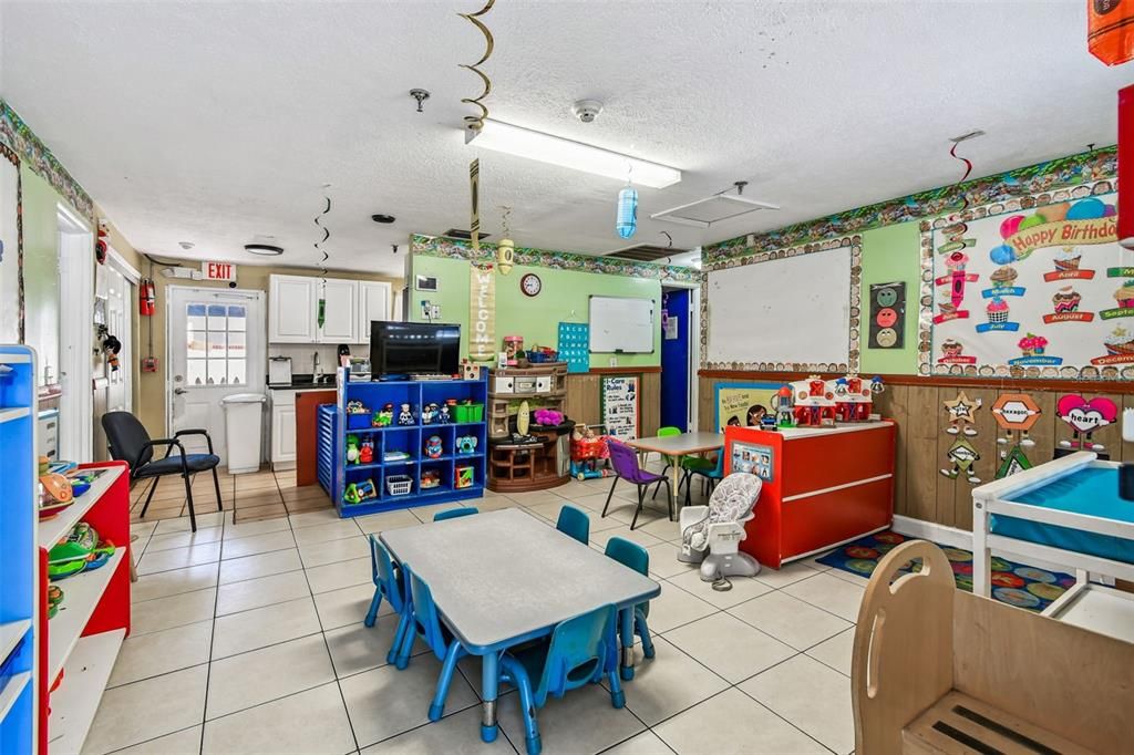 For Sale: $575,000 (0 beds, 0 baths, 1296 Square Feet)