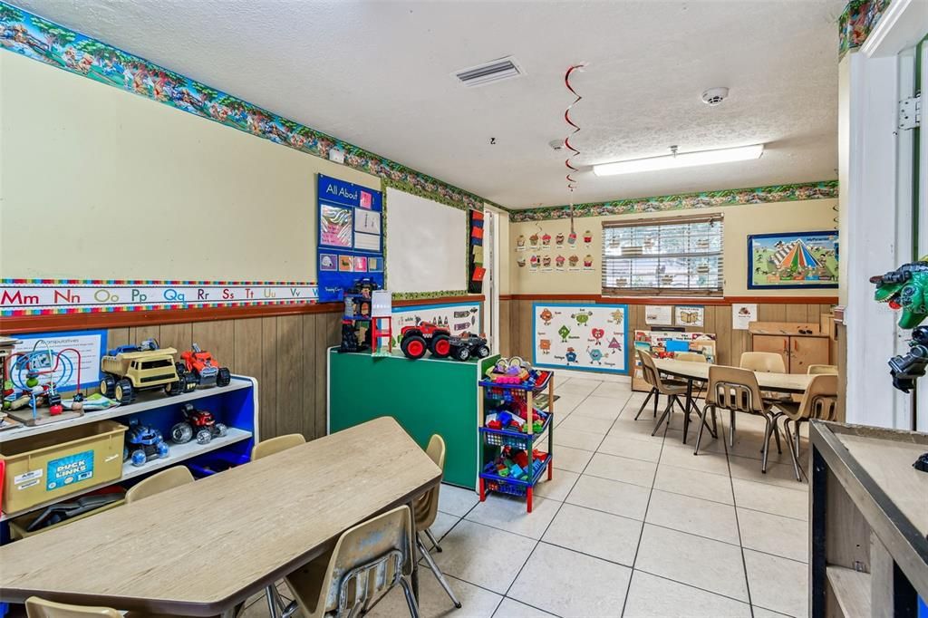 For Sale: $575,000 (0 beds, 0 baths, 1296 Square Feet)