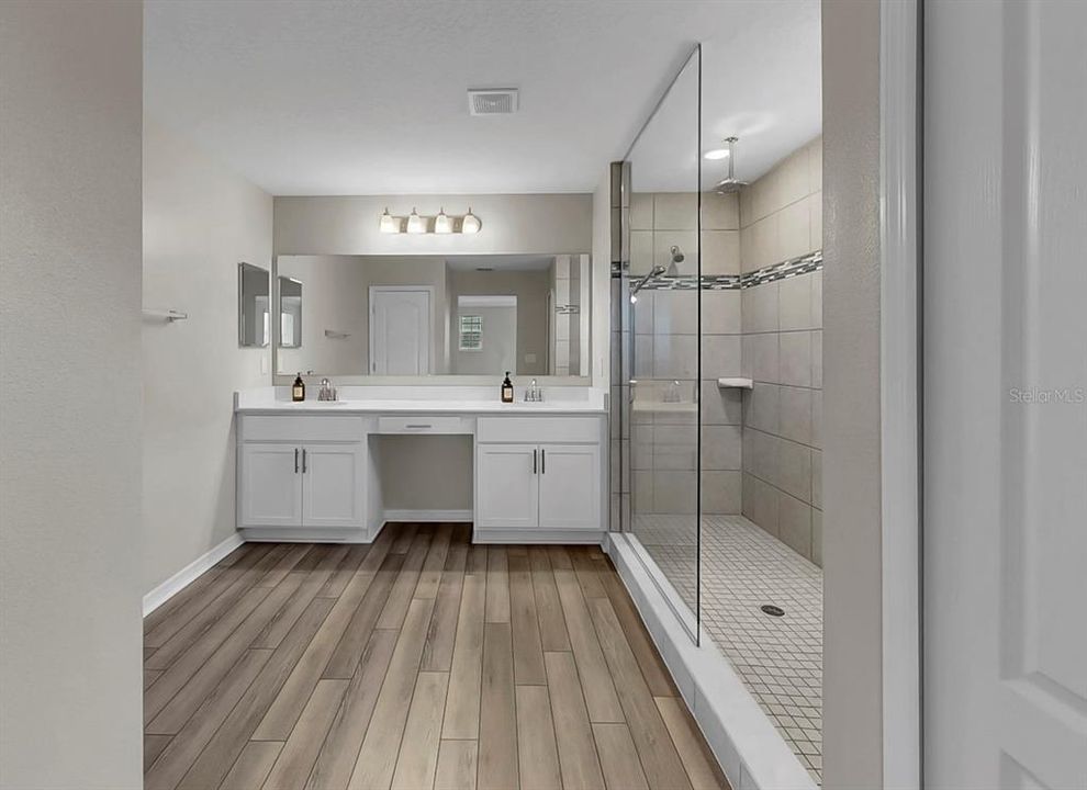 For Sale: $549,000 (4 beds, 3 baths, 3230 Square Feet)