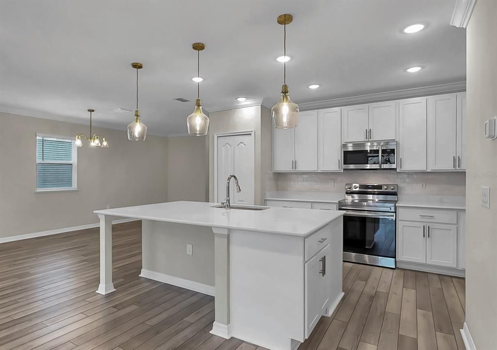 For Sale: $549,000 (4 beds, 3 baths, 3230 Square Feet)