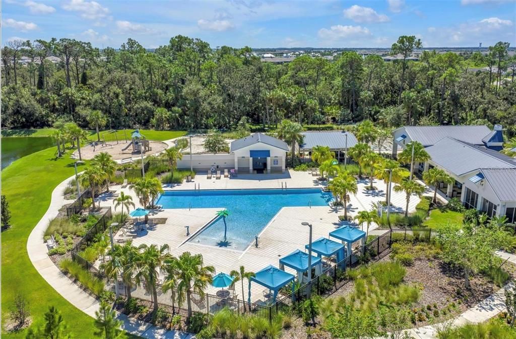 For Sale: $549,000 (4 beds, 3 baths, 3230 Square Feet)