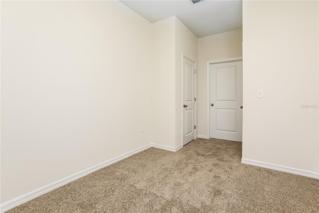 出租: $2,545 (4 贝兹, 3 浴室, 1912 平方英尺)