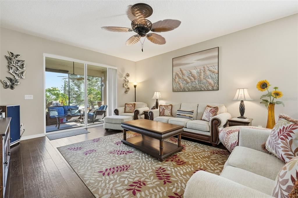 En Venta: $350,000 (3 camas, 2 baños, 1677 Pies cuadrados)