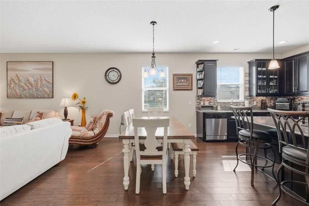 En Venta: $350,000 (3 camas, 2 baños, 1677 Pies cuadrados)