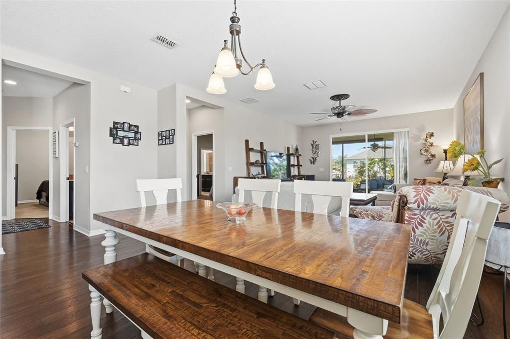 En Venta: $350,000 (3 camas, 2 baños, 1677 Pies cuadrados)