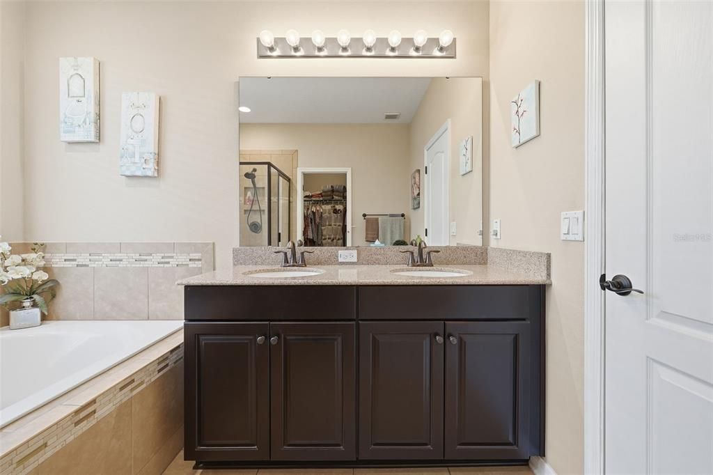 En Venta: $350,000 (3 camas, 2 baños, 1677 Pies cuadrados)