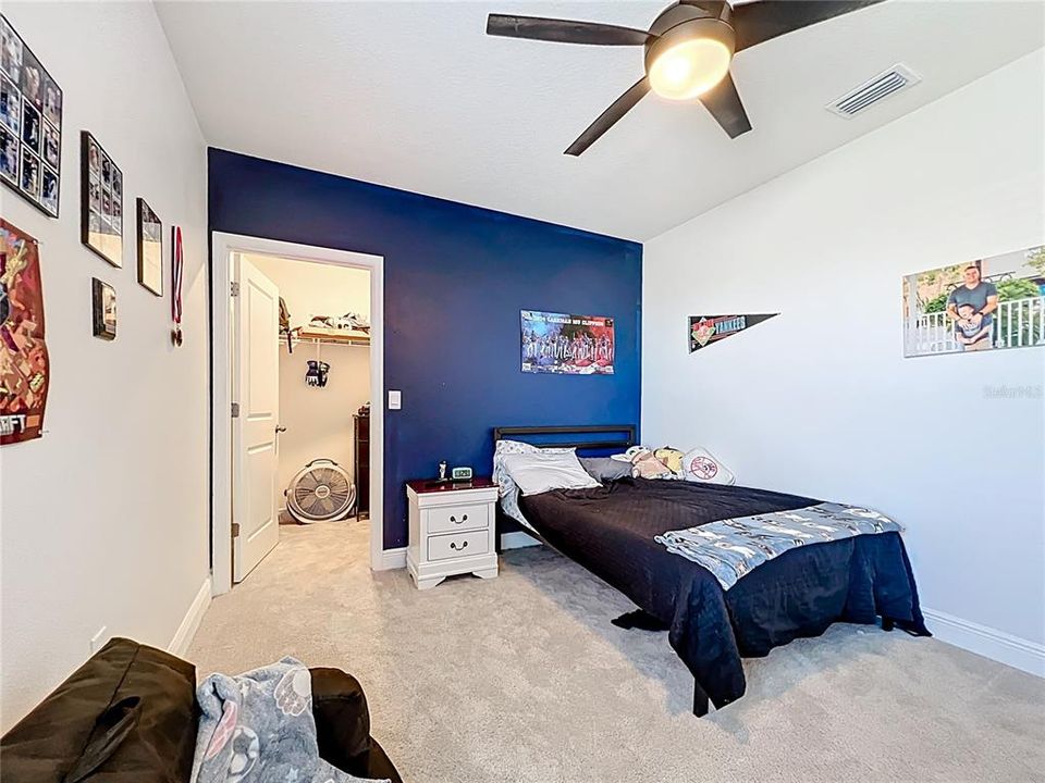 На продажу: $449,900 (5 спален, 3 ванн, 3609 Квадратных фут)