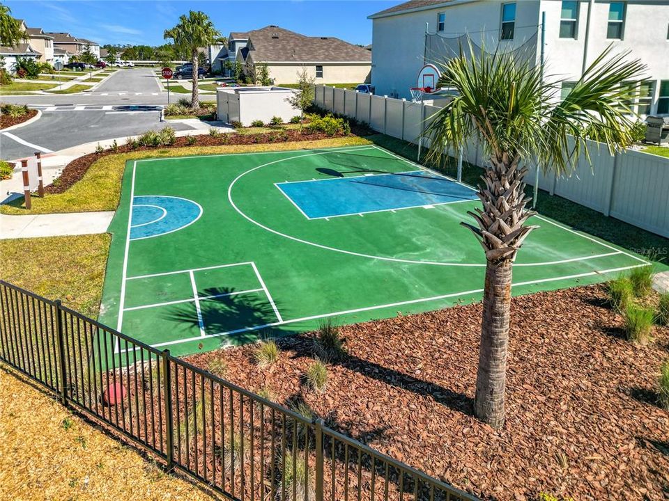 На продажу: $449,900 (5 спален, 3 ванн, 3609 Квадратных фут)