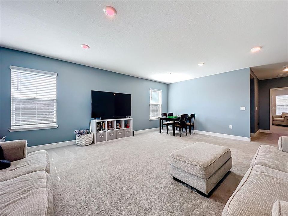 На продажу: $449,900 (5 спален, 3 ванн, 3609 Квадратных фут)