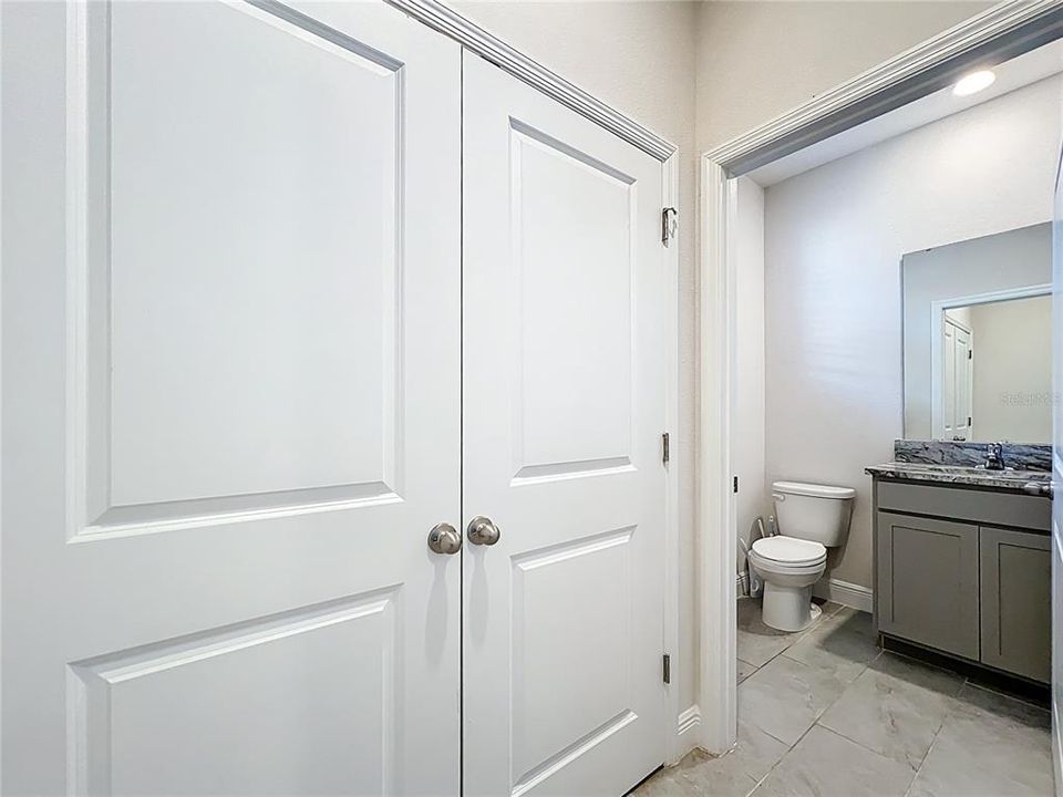 На продажу: $449,900 (5 спален, 3 ванн, 3609 Квадратных фут)