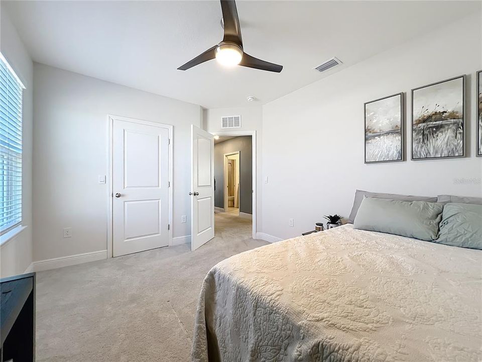 На продажу: $449,900 (5 спален, 3 ванн, 3609 Квадратных фут)