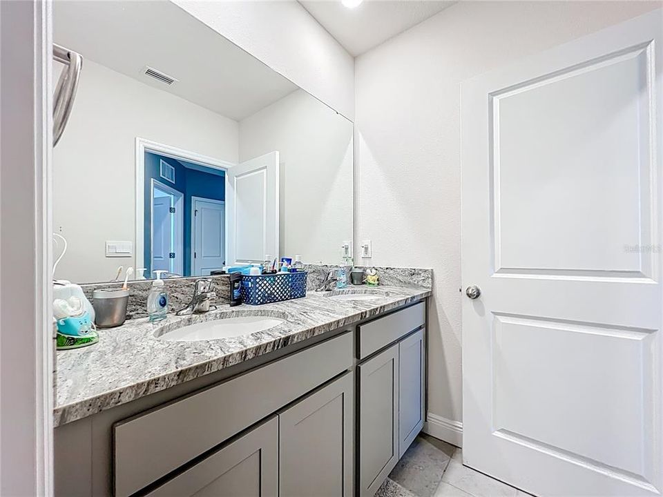 На продажу: $449,900 (5 спален, 3 ванн, 3609 Квадратных фут)