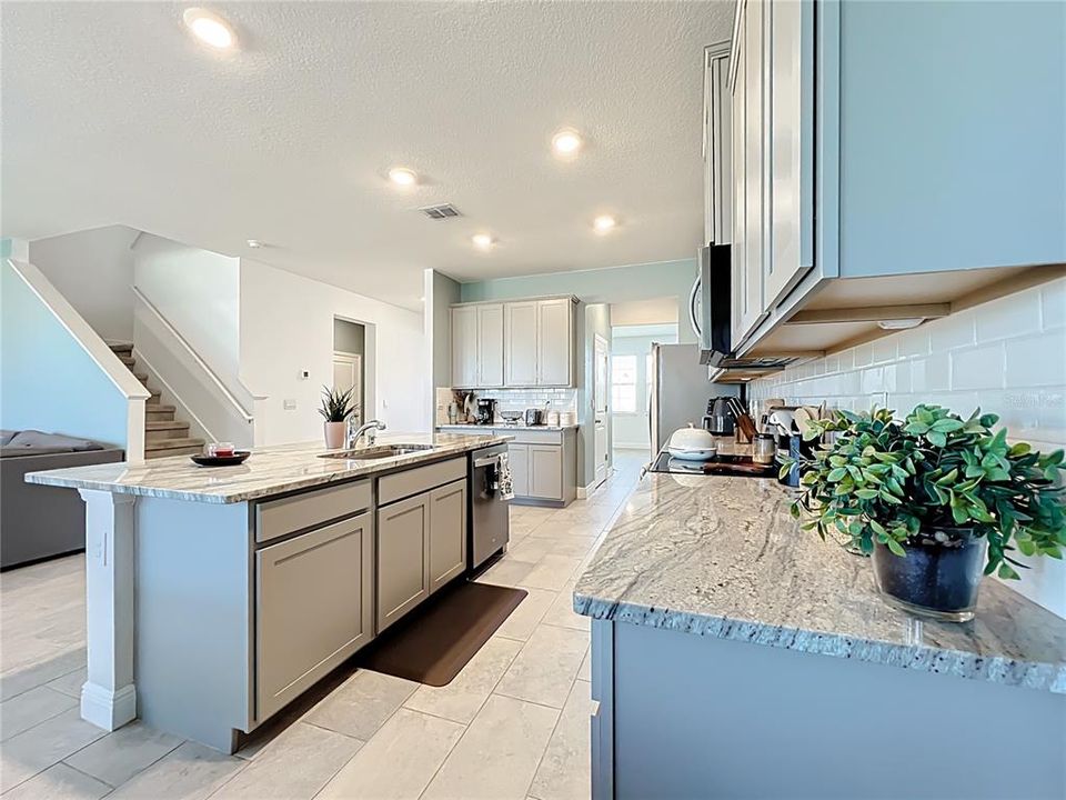 На продажу: $449,900 (5 спален, 3 ванн, 3609 Квадратных фут)