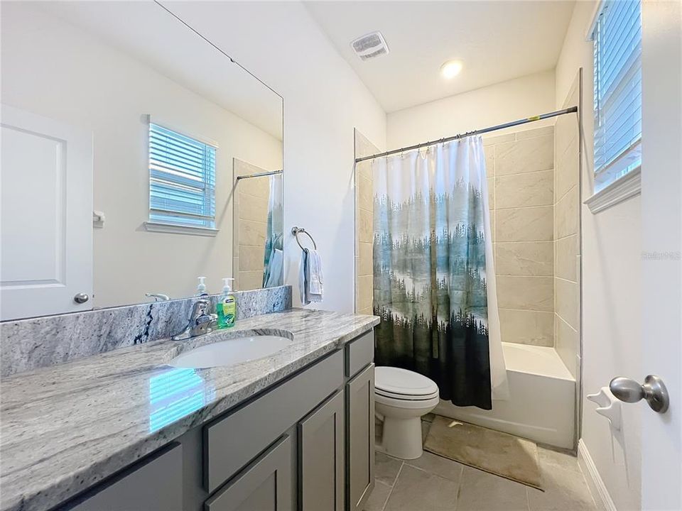 На продажу: $449,900 (5 спален, 3 ванн, 3609 Квадратных фут)